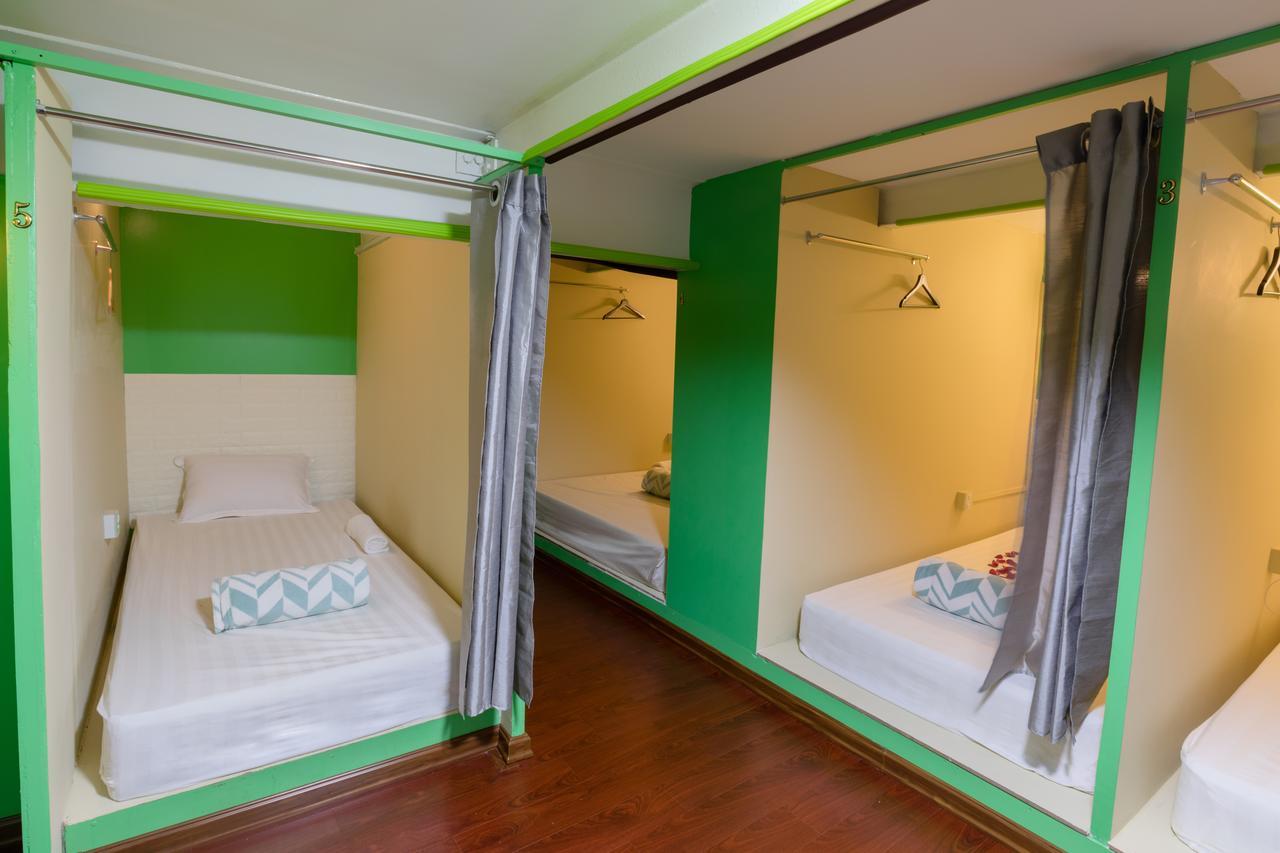 Little Monkey Hostel Yangon Exterior foto